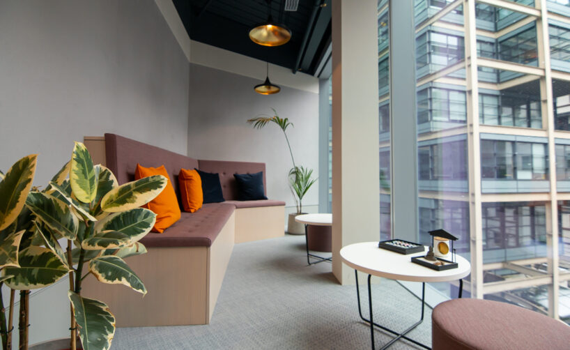 20 Farringdon street – desk