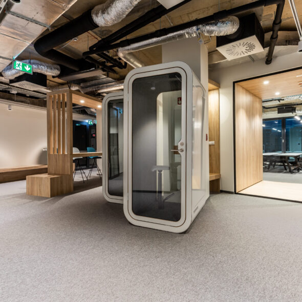 Rent a meeting room