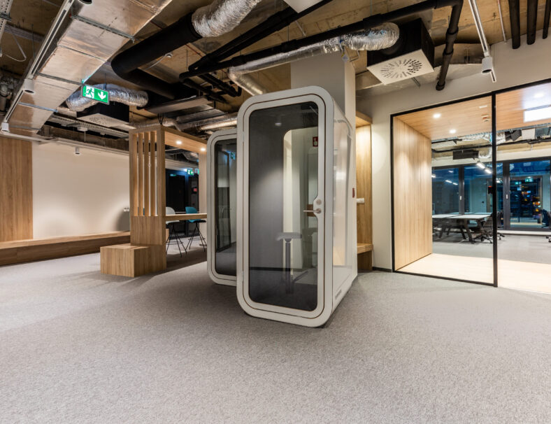 Agora – meeting room